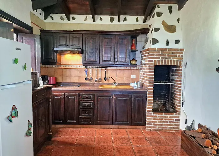 Teide In Icod De Vinos 이코드레로스비노스